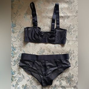 DKNY Black with Silver Lurex Sheer Mesh Convertible Bra 34B and Panty Set